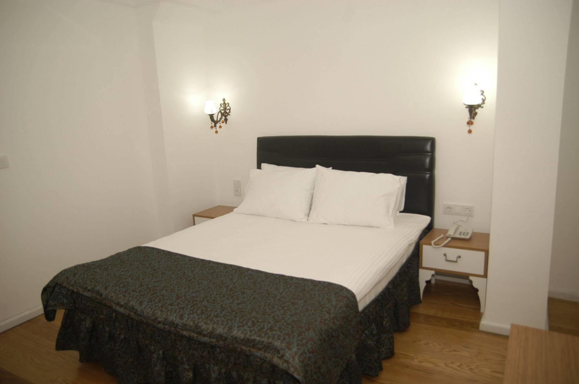 Jakaranda Hotel Estambul Exterior foto