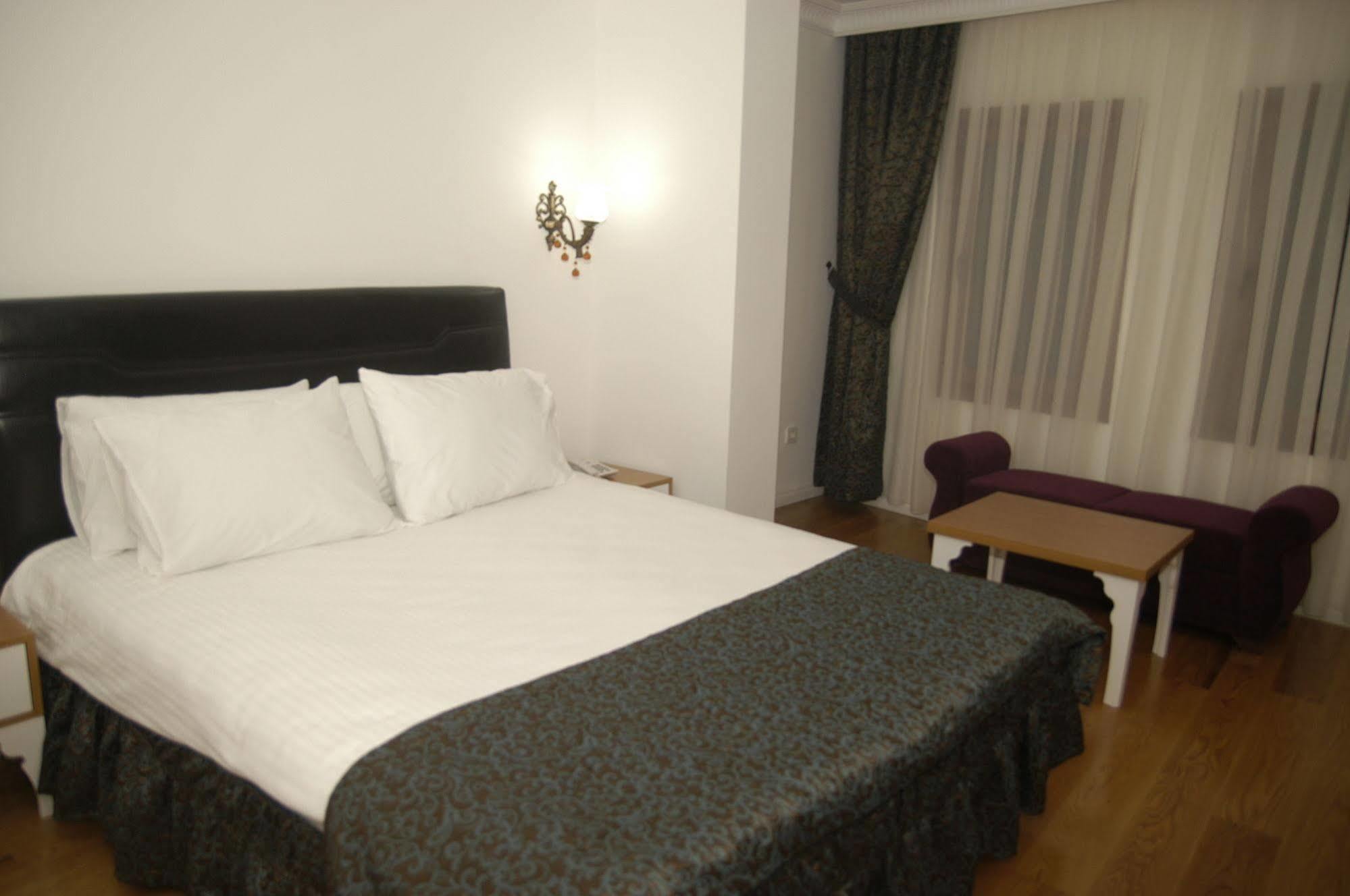 Jakaranda Hotel Estambul Exterior foto
